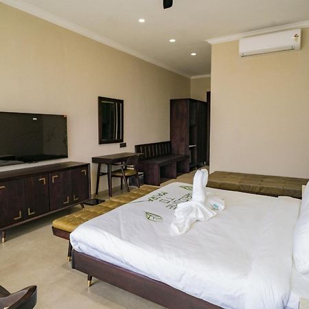 Maira Resort And Convention Centre Rāipur Esterno foto