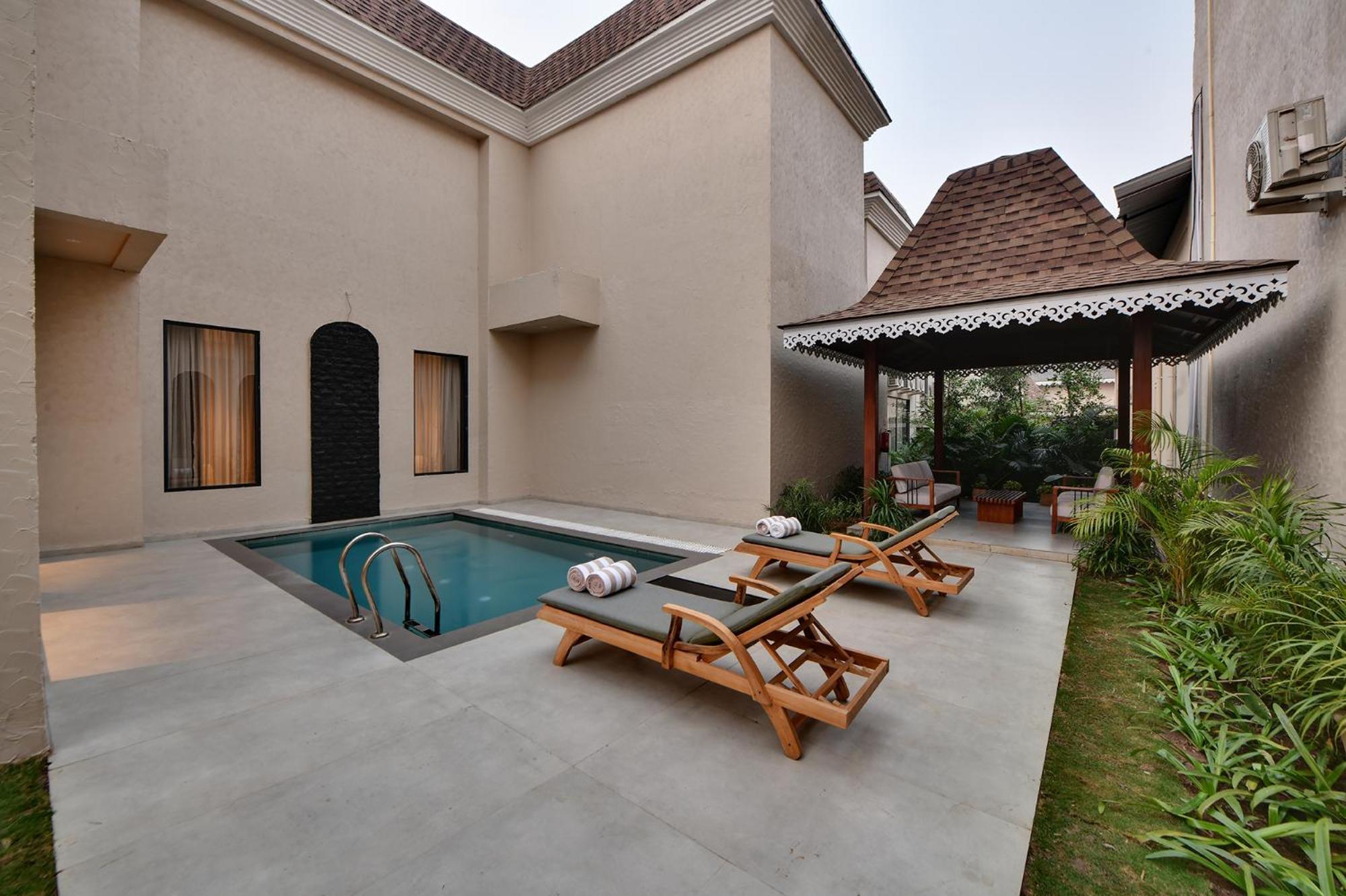 Maira Resort And Convention Centre Rāipur Esterno foto