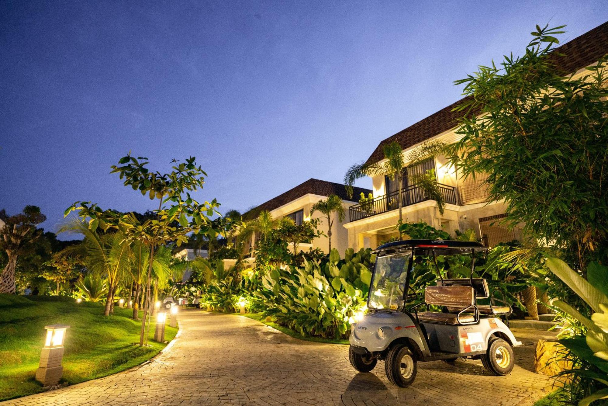 Maira Resort And Convention Centre Rāipur Esterno foto