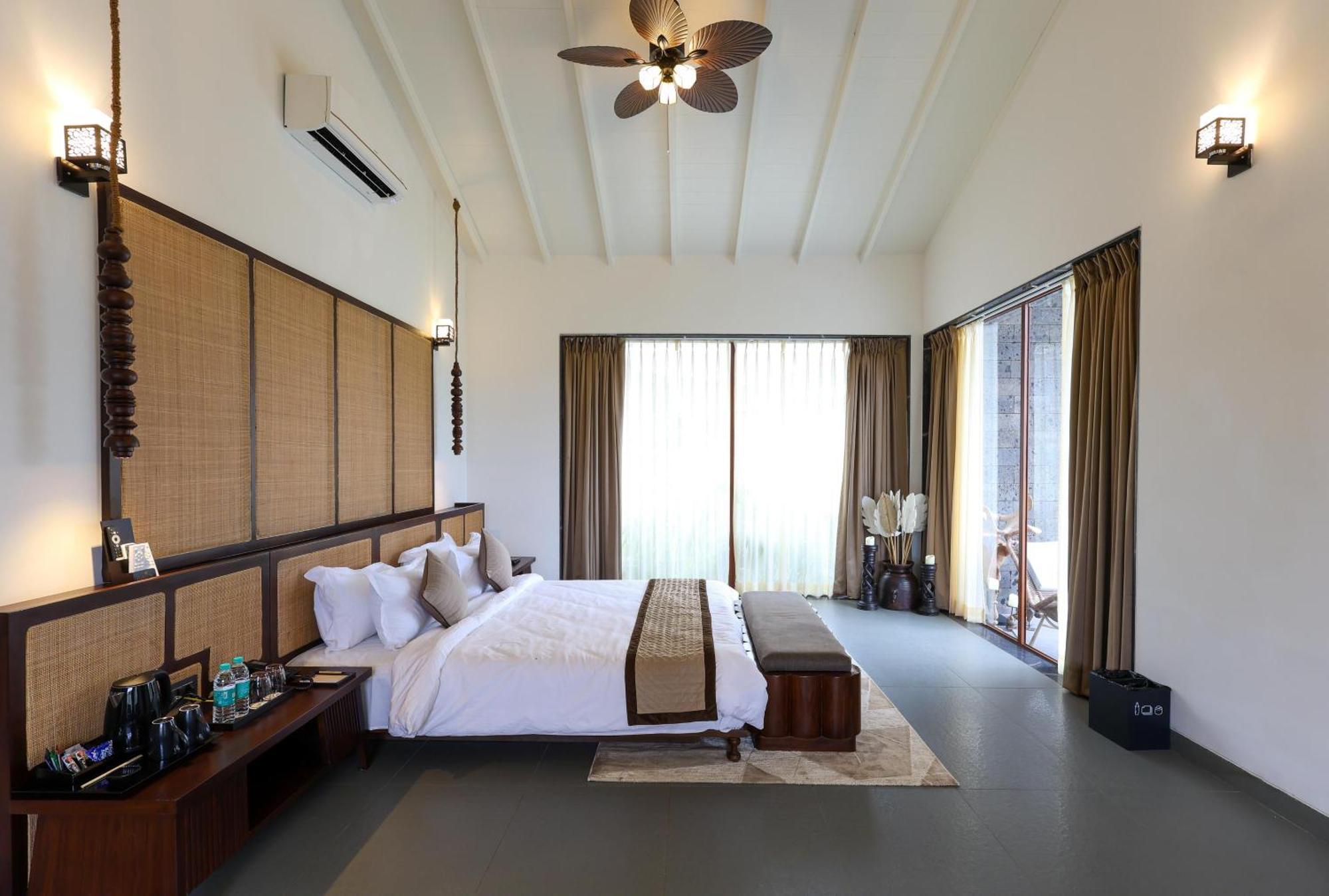 Maira Resort And Convention Centre Rāipur Esterno foto